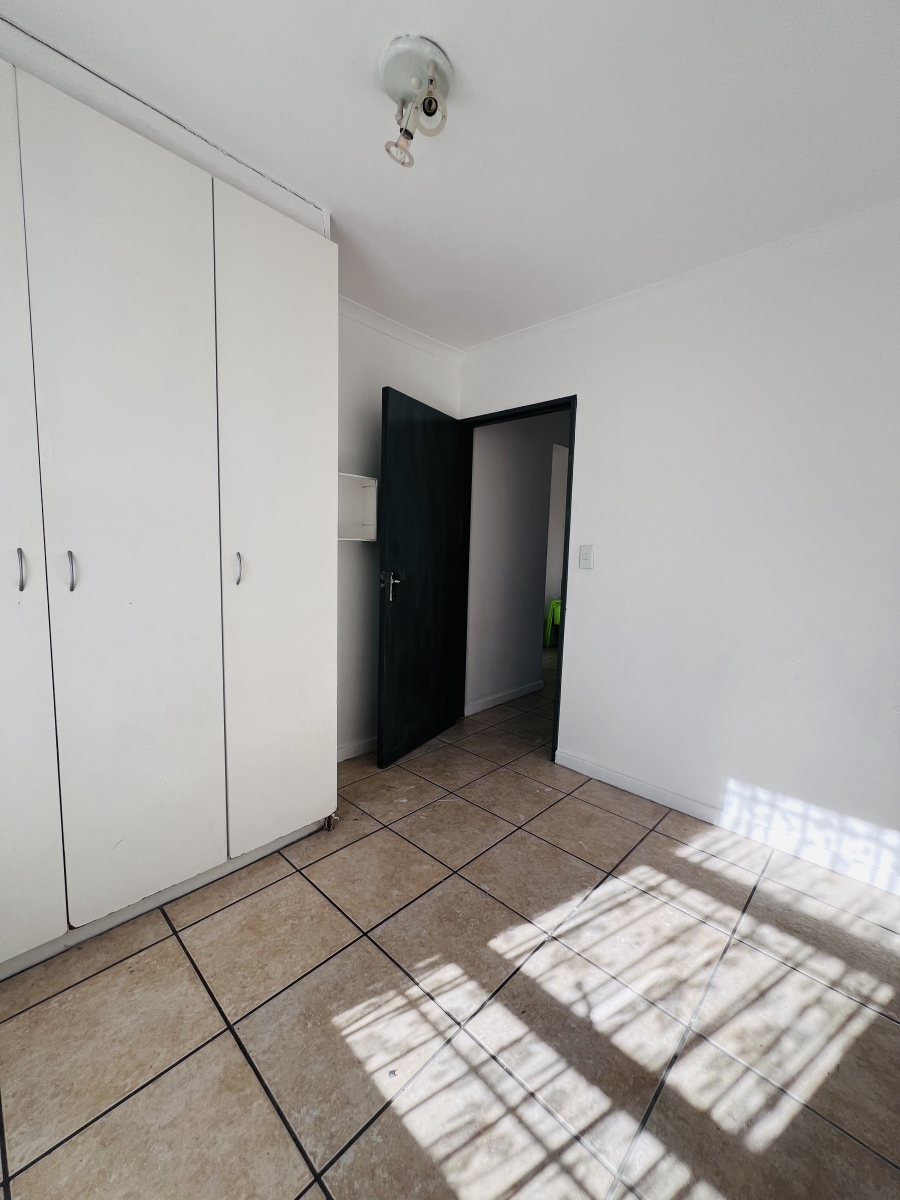 2 Bedroom Property for Sale in Sea Breeze Western Cape